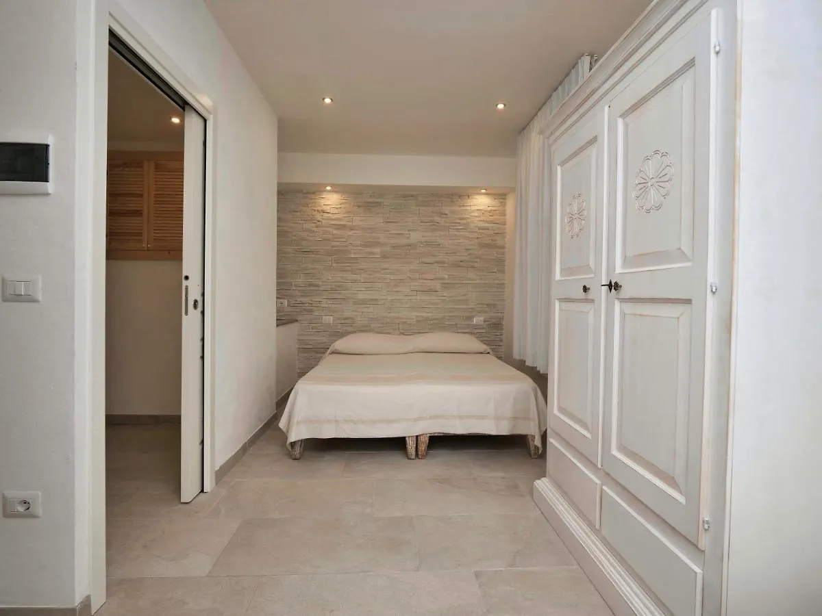 Iside Accommodations Olbia 0*,
