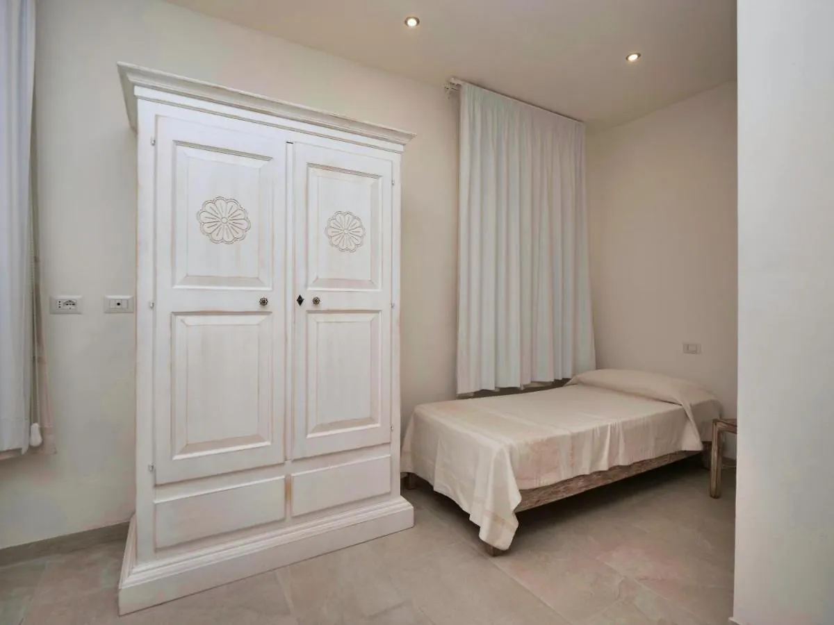 Vendégház Iside Accommodations Olbia